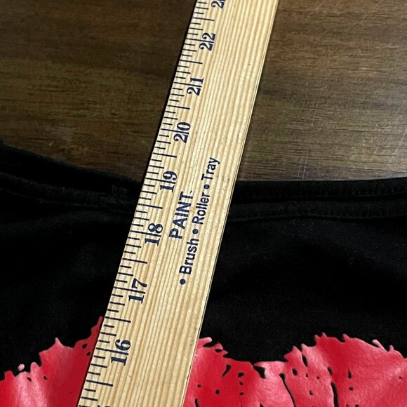 Shein Curve OXL Black Top With Red Lips Print - Picture 6 of 7